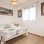 度假居 Spacieuse Avec Piscine *