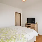 Spacieuse Avec Piscine Hébergement de vacances *