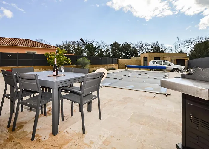 Spacieuse Avec Piscine Dom wakacyjny